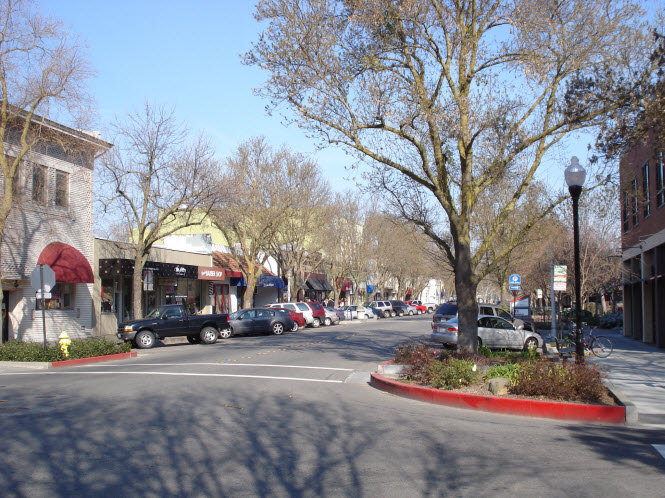 Downtown_Davis1_2008.jpg