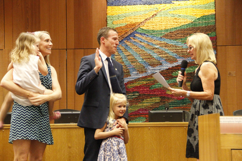 Dan Wolk is sworn in as Mayor.