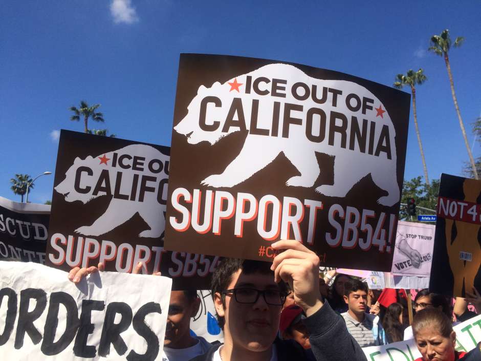 Governor Signs SB 54 the California Values Act Davis Vanguard